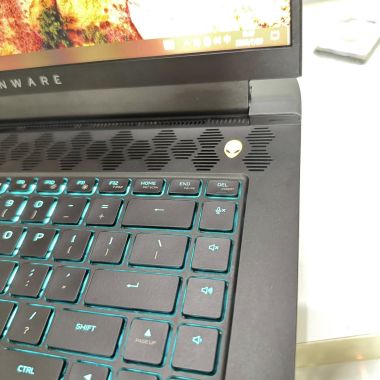 ( Like New) Alienware M15 R6 i7-11800H | 16G | 512G | RTX3050TI 4G | 15.6” FHD | 165Hz | Win11