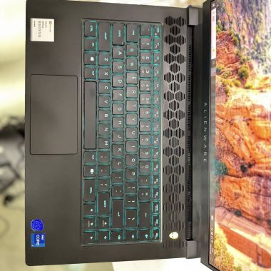 ( Like New) Alienware M15 R6 i7-11800H | 16G | 512G | RTX3050TI 4G | 15.6” FHD | 165Hz | Win11