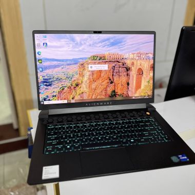 ( Like New) Alienware M15 R6 i7-11800H | 16G | 512G | RTX3050TI 4G | 15.6” FHD | 165Hz | Win11