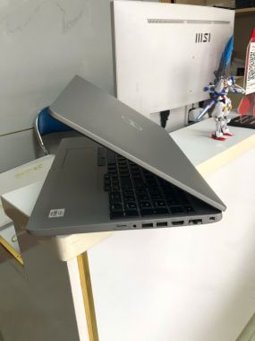 Dell latitude 5510 / Intel Core i5-10210U /  Ram 8G / SSD 256G /  Màn hình  15.6