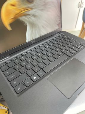 [ like New] Dell latitude 7330 / Intel Core i7-1265U  / RAM16G / SSD256G NVMe / màn 13.3