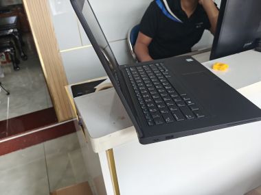 Dell latitude 5490 I5 8250U 8G 256G MX130 2G 14