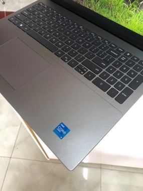 [Like New] Dell Vostro 5630 / Intel Core i5-1340P / Ram 8G /  SSD 256GB / Màn hình  16