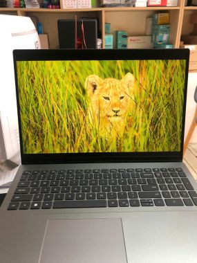 [Like New] Dell Vostro 5630 / Intel Core i5-1340P / Ram 8G /  SSD 256GB / Màn hình  16