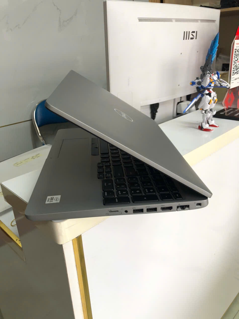 z7884552197225-5f4796673f7b5f06650c4fba365c84c1